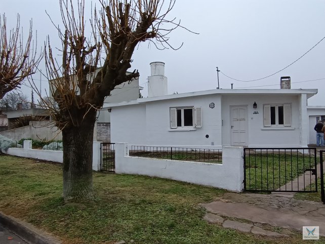 Casa en Venta 2 dorm, 121m² — Villa Cacique