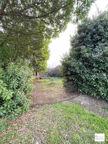 Lote irregular 800m² en Juan B. Justo 600, ideal para depósito