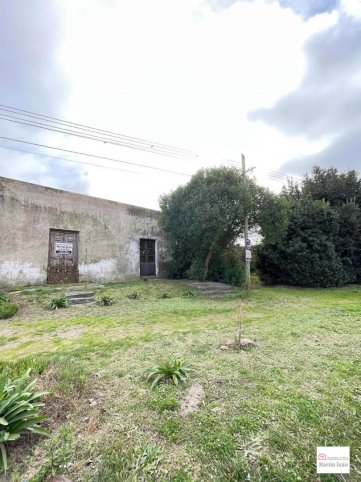Lote irregular 800m² en Juan B. Justo 600, ideal para depósito