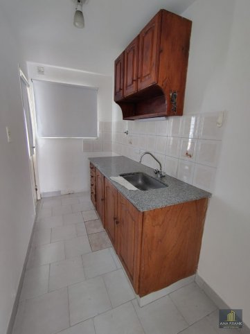 Depto 2 dorm, 60m² con cochera — Ezeiza y Viamonte