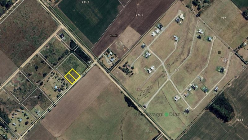Lote en Venta de 2100m² en Petunias (PARAISO)