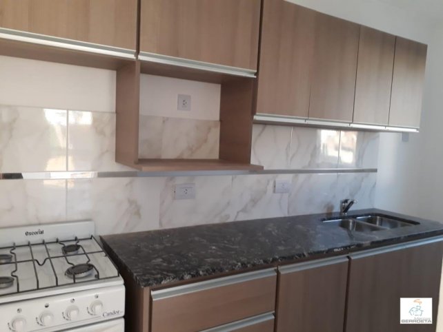 Depto 1 dorm, 55m² en primer piso con cochera