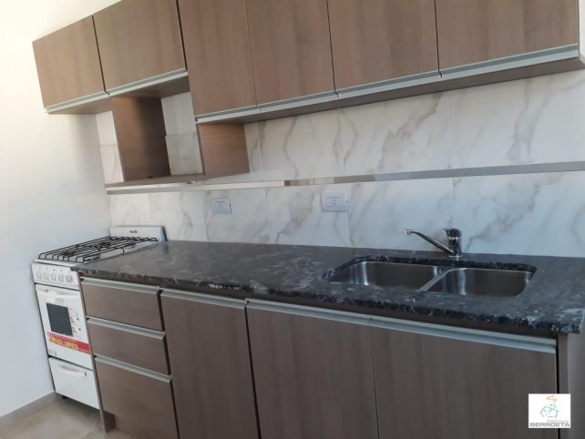 Depto 1 dorm, 55m² en primer piso con cochera