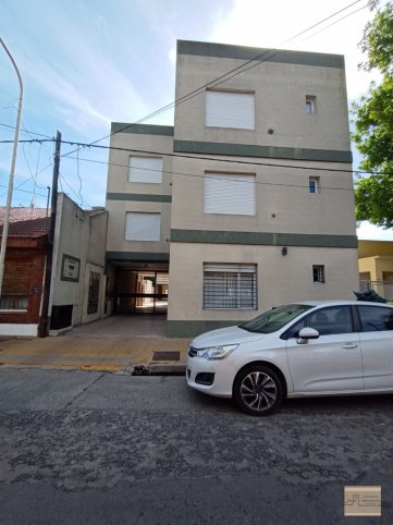 Depto 1 dorm, 50m² en 1er piso — 14 de Julio