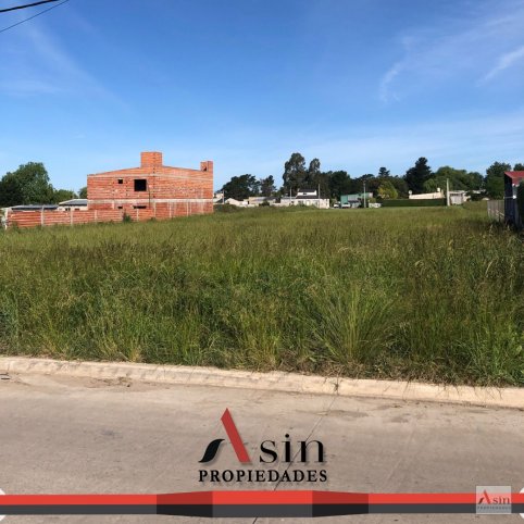 Lote en venta 2109m² en Neuquén 100, oportunidad en desarrollo