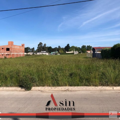 Lote en venta 2109m² en Neuquén 100, oportunidad en desarrollo