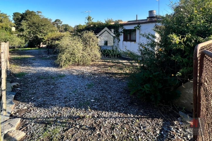 Lote en Venta 49,95 x 32,14 mts — Pavón y La Perdiz
