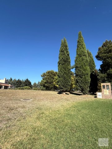 Lote en venta 1957m² en Barrio La Mata