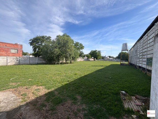 Lote en venta de 21,65 mts de frente por 64,35 de fondo