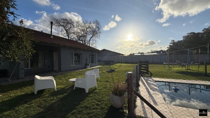 Casa quinta 3 dorm, pileta — Nigro y La Blanca