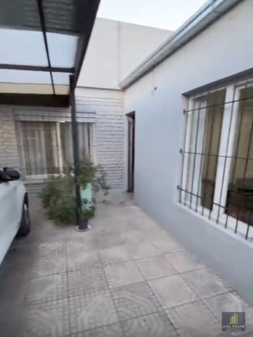 Casa en venta sobre Saavedra 1200, 2 dorm, 1 baño, lote 9,28x30,8