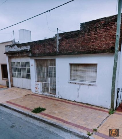 Casa en Venta Moreno 1073, 100m², 2 dorm, 1 baño, garage