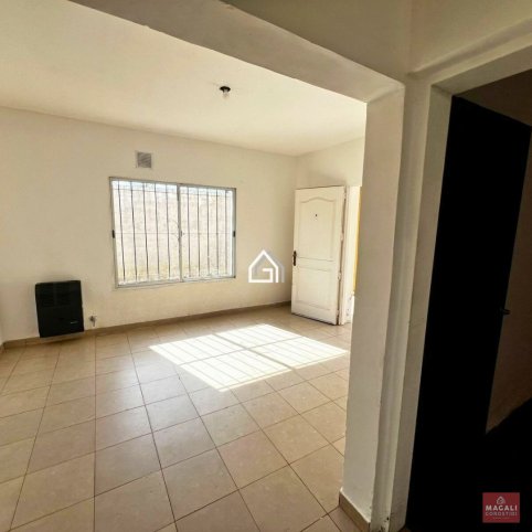 Casa en VENTA Juan B Justo, Tandil 100m², 2 dorm, 2 baños, garage