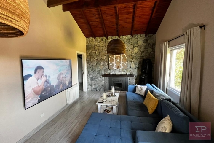 Casa 4 dorm, 500m² en Don Bosco con pileta y quincho