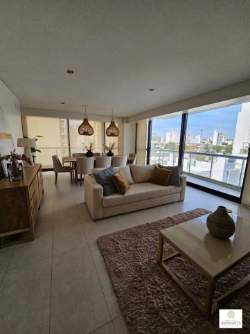 Depto 4 amb, 150m² con 2 cocheras — Centro