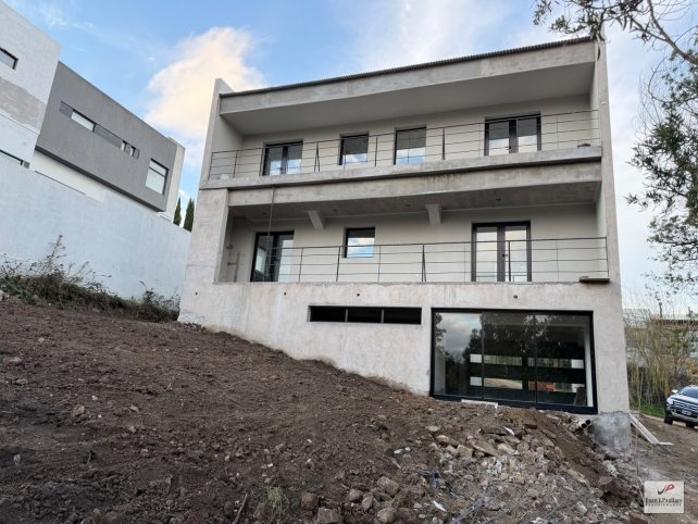 Casa a estrenar 3 dorm, 195m² con garage