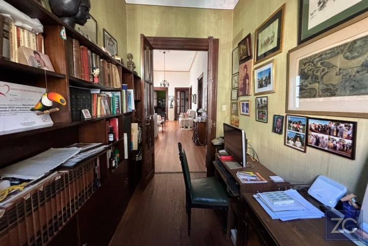 Casa en venta en pleno centro - Yrigoyen al 600