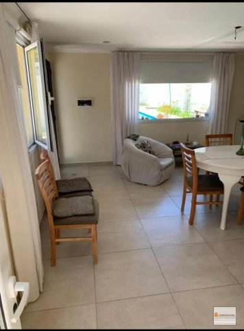 Casa en Venta Larrea y Bolivar, 100m², 2 dorm, 1 baño, 3 coch.