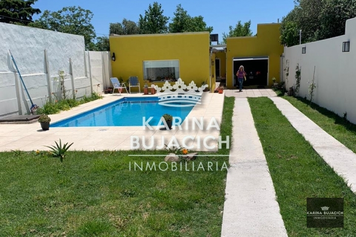 Casa 2 dorm. en lote 10x55 con Pileta - Larrea 110