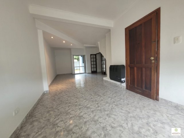 Casa en Venta en Avenida Balbin 1157, 213m², 2 dorm, 1 baño