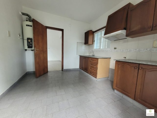 Casa en Venta en Avenida Balbin 1157, 213m², 2 dorm, 1 baño