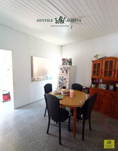 Casa 2 dorm, 165m² con galpón — Alem 49