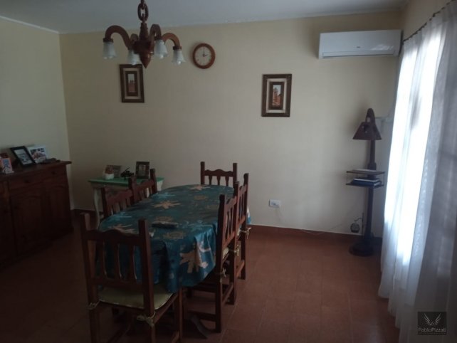Casa 3 dorm, 129m² con garage — Rivas
