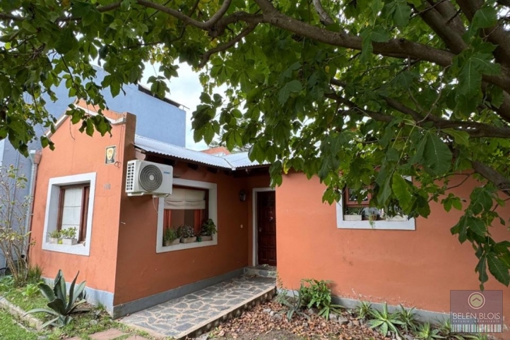 Casa 2 dorm, 79m² con cochera — John Lennon al 100