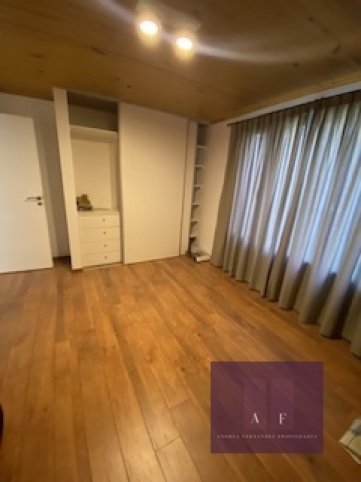 Casa 2 dorm, amplio lote ideal para pileta — Ayacucho