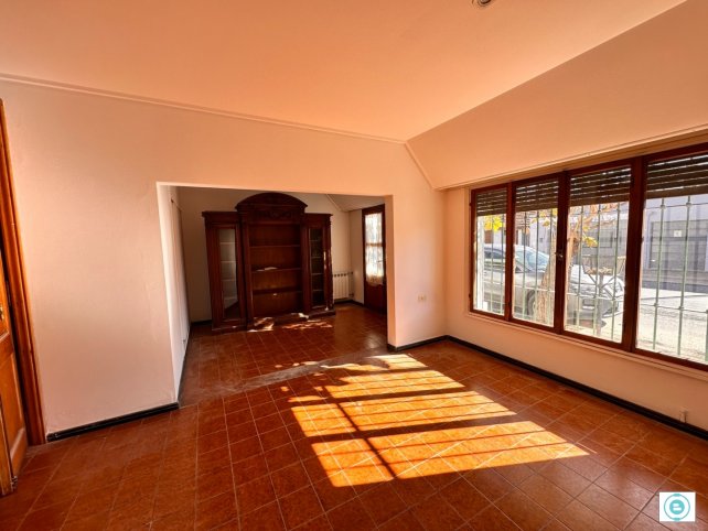 Casa en venta Maipu 1375, 150m², 3 dormitorios, 3 baños, con pileta
