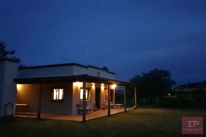 Casa quinta en zona El Paraiso, 80m², 2 dorm, 1 baño, 3 coch.