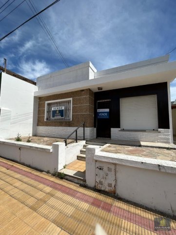 Casa reciclada 2 dorm, 100m² con garage — Artigas 85