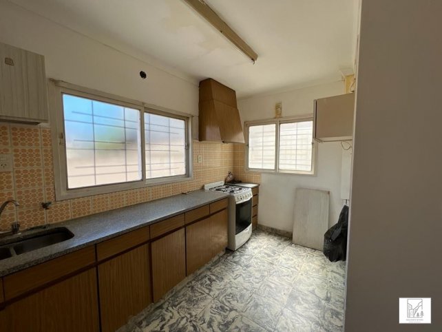 Casa en Venta 3 Dormitorios con Jardin — Montiel 436
