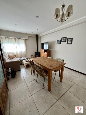 Casa en Cerro Leones, 100m², 2 dorm, 2 baños, parque