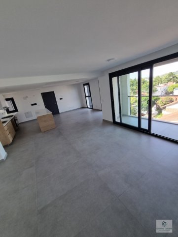 Depto 3 amb, 110m² a estrenar con cochera — Av. Avellaneda