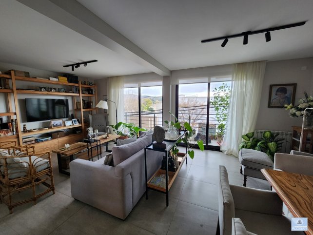 Depto 2 dorm, 120m² con 2 cocheras — Constitución