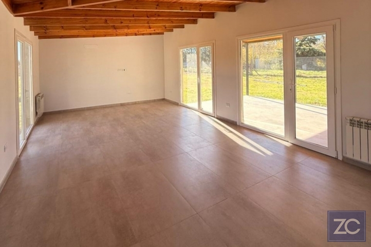 Casa a estrenar en Pedersen y La Merced