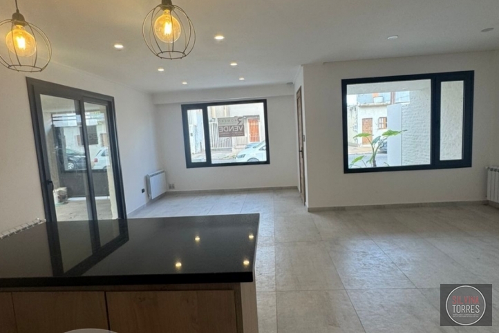 Casa 3 dorm, 160m² totalmente reciclada — Pinto 1700