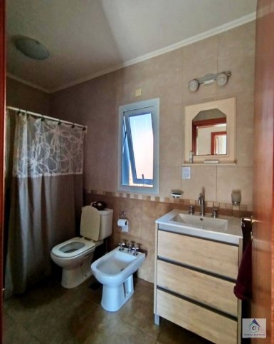 Casa quinta 3 dorm, 4200m² con pileta — Barrio el hornero