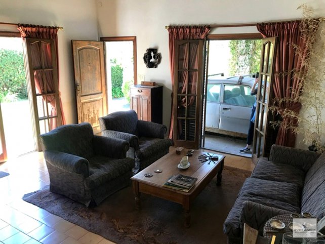 Casa 4 dorm, 220m² en lote de 800m² — Fernández de la Cruz