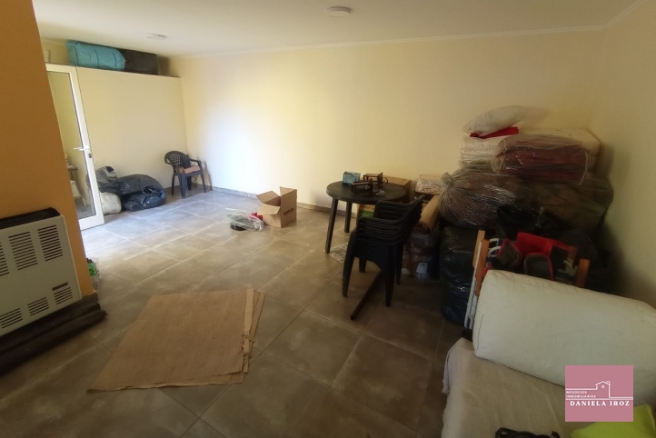 Casa en Larrea 1100, 150m², 2 dorm, 1 baño, 2 cocheras, pileta