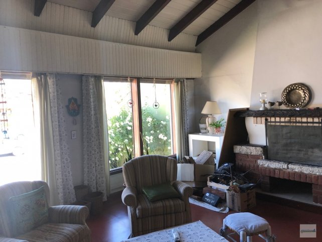 Casa 3 dorm, 230m² con pileta — Av. Avellaneda