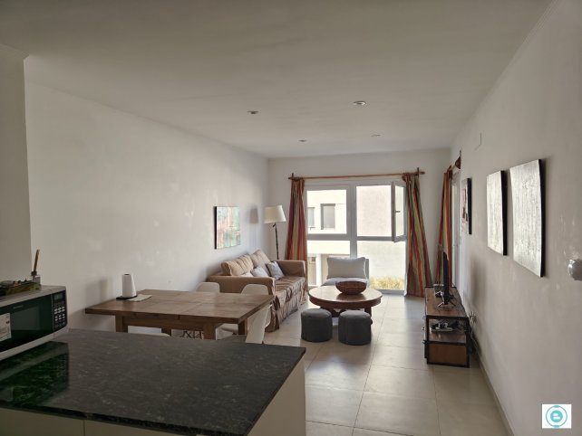 Depto 2 dorm, 84m² con cochera y pileta — Paz y Constitución