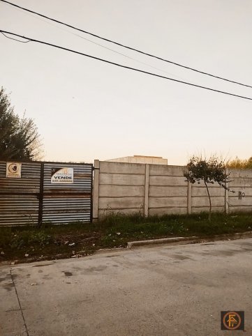 Lote en Venta 21.65m x 43.30 en Casacuberta y Aeronautica Argentina