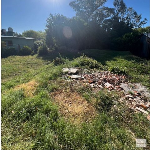 Lote en Venta 500m² en Pierroni al 1400 — Todos los servicios