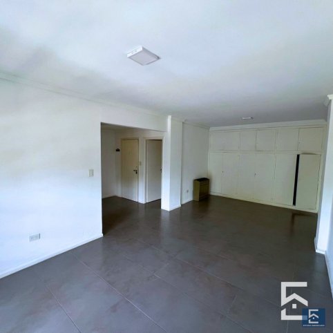 Depto 2 dorm, 94m² con cochera — Chacabuco 400
