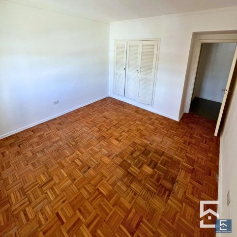 Depto 2 dorm, 94m² con cochera — Chacabuco 400