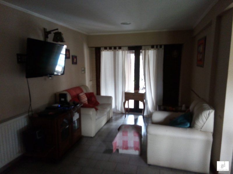 Casa 3 dorm, 177m² con pileta y quincho