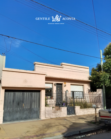 Casa 3 dorm, 192m² con cochera — Pellegrini