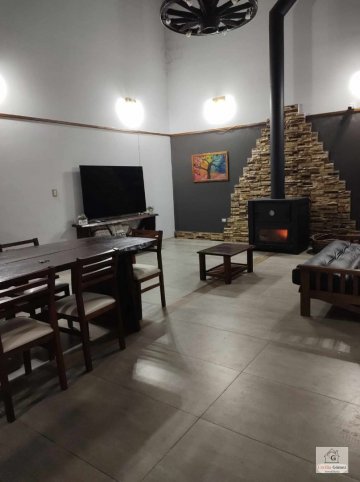 Quinta 2 dorm, 180m² con garage — Mendoza 320